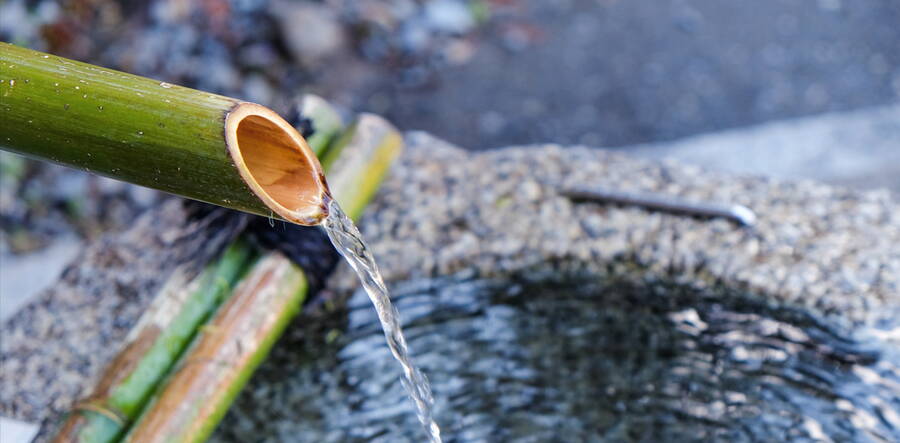 Wasser symbolisiert Wohlstand. Darum sollte es immer gegen das Haus fliessen.