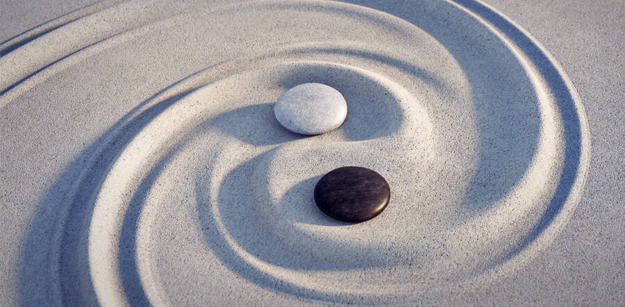 Die gegensätzlichen Kräfte Yin und Yang stellen die Basis für die Feng Shui-Lehre dar. Sie sind der Ursprung aller Energie.
